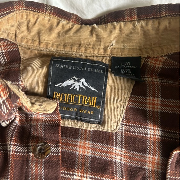 Men’s Large Pacific Trail Brown and Tan Plaid Button Up - Picture 2 of 6